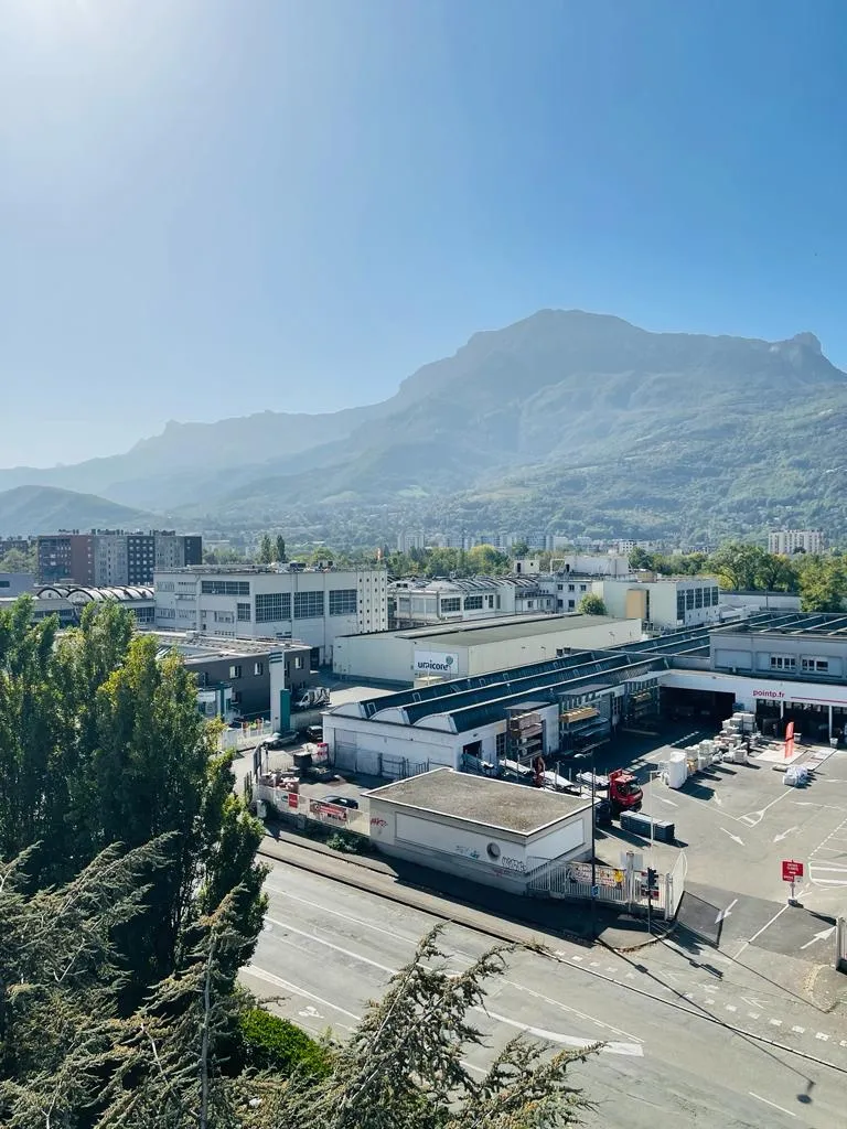 Appartement T5 à Grenoble - Résidence de Standing avec Vue Exceptionnelle 