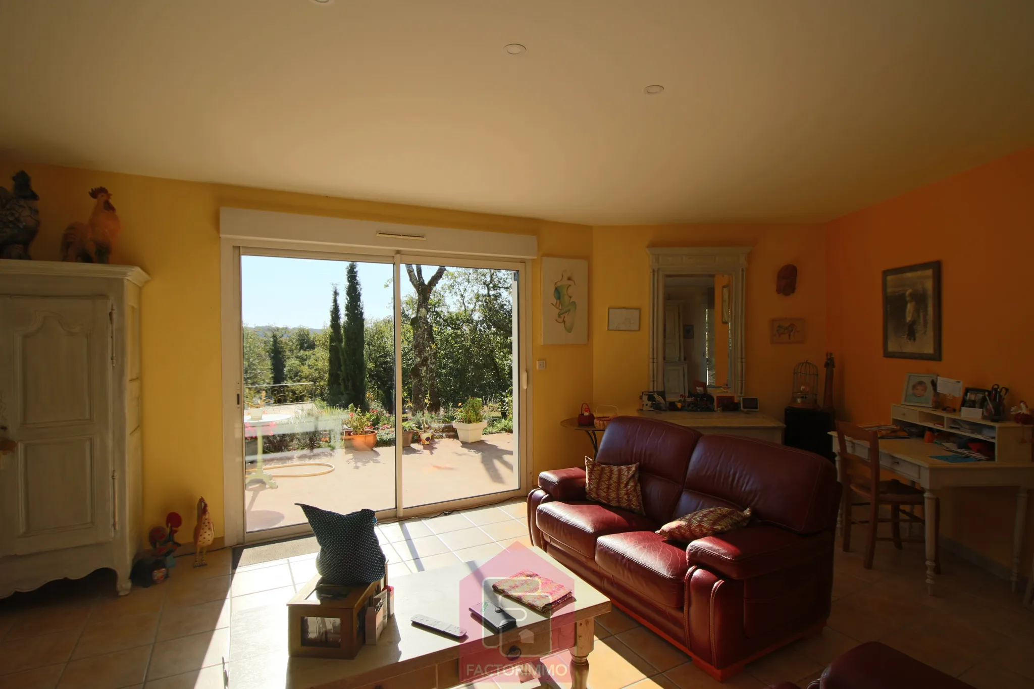 Belle maison à vendre à Cahors avec piscine traditionnelle 