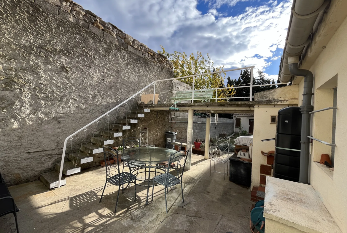 Maison de plain-pied avec jardin et garage à Lezignan-Corbieres 