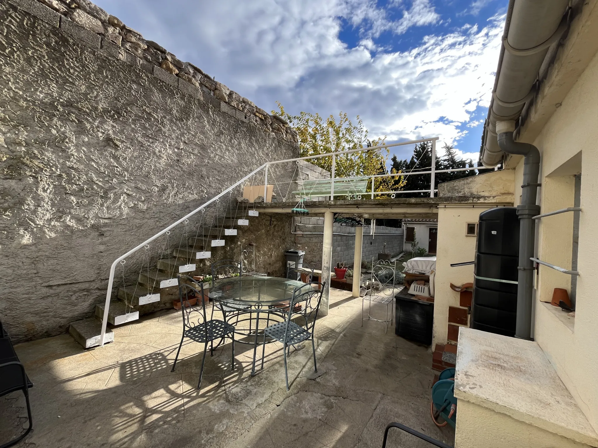 Maison de plain-pied avec jardin et garage à Lezignan-Corbieres 