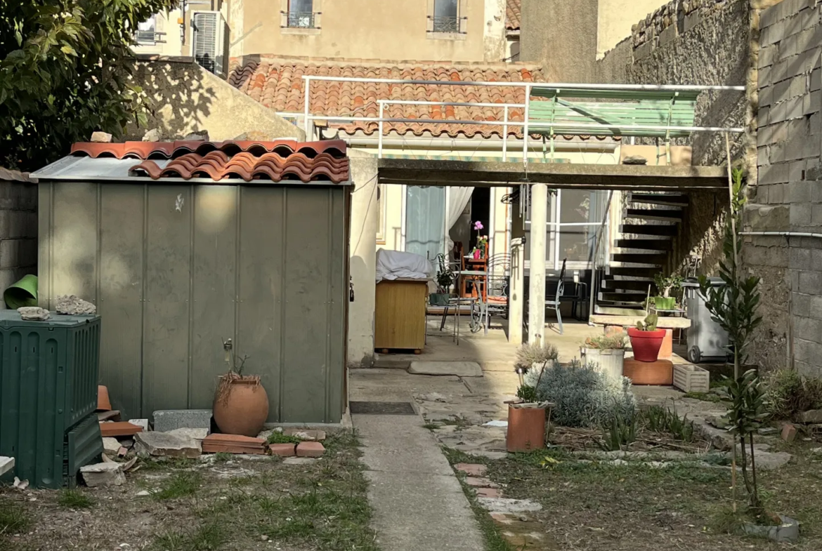 Maison de plain-pied avec jardin et garage à Lezignan-Corbieres 