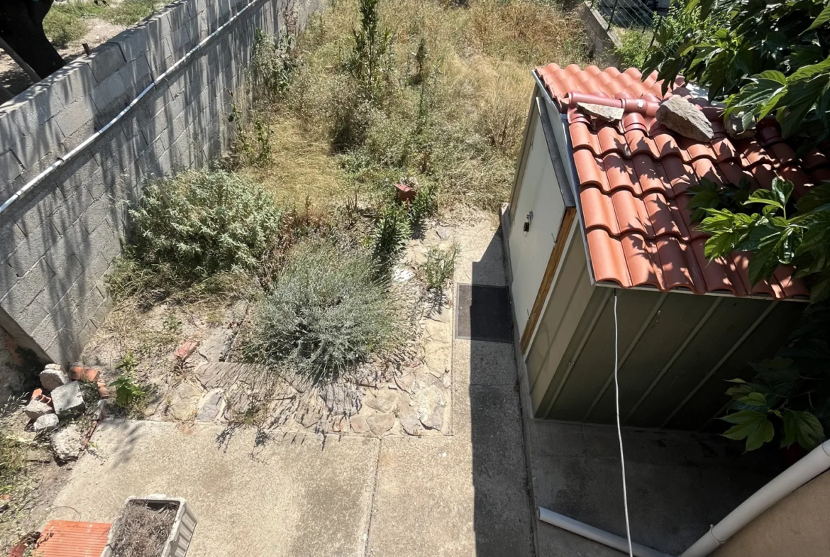 Maison de plain-pied avec jardin et garage à Lezignan-Corbieres 