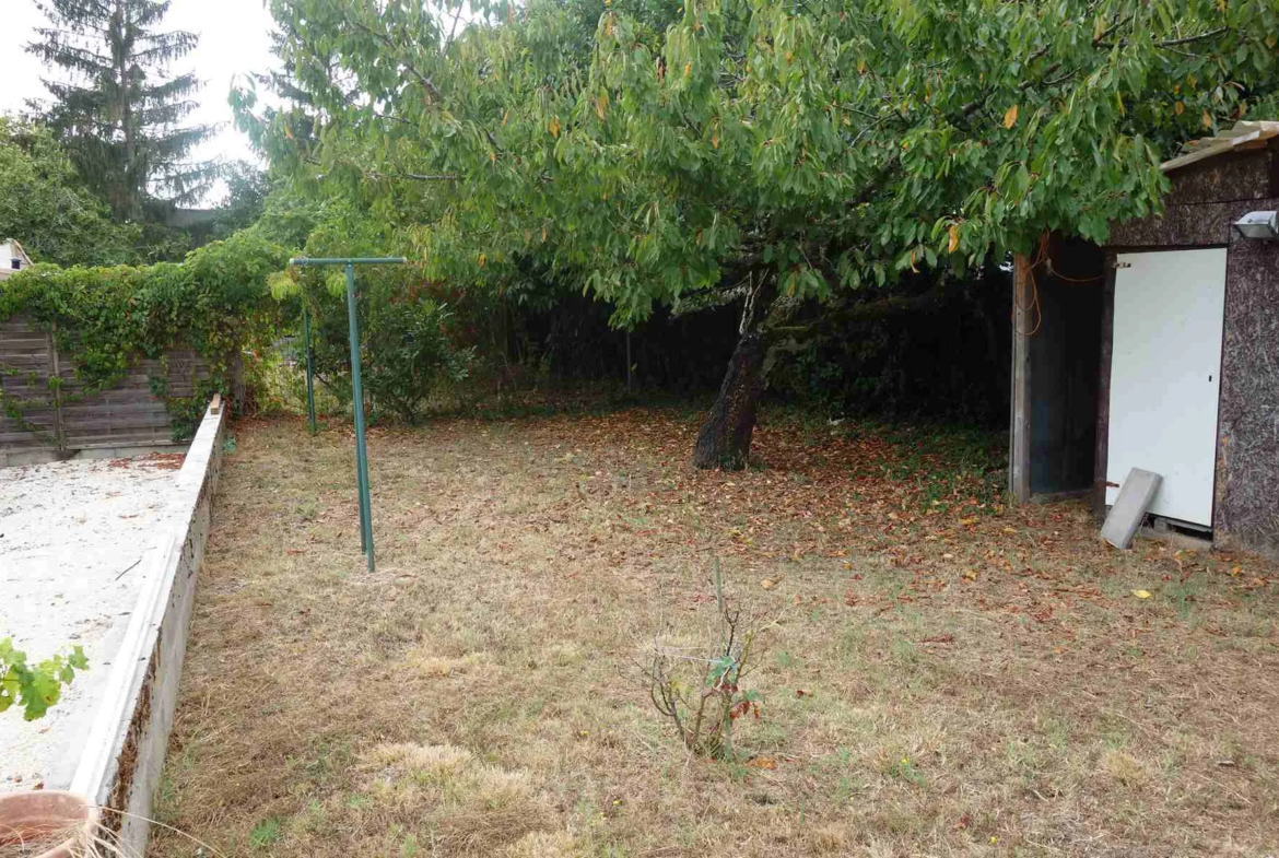 Maison en pierre rénovée avec jardin à Saint-Ciers-sur-Gironde 