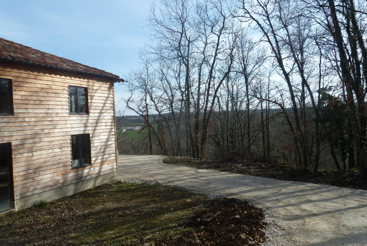 Maison ossature bois à terminer dans les bois à Masquieres 