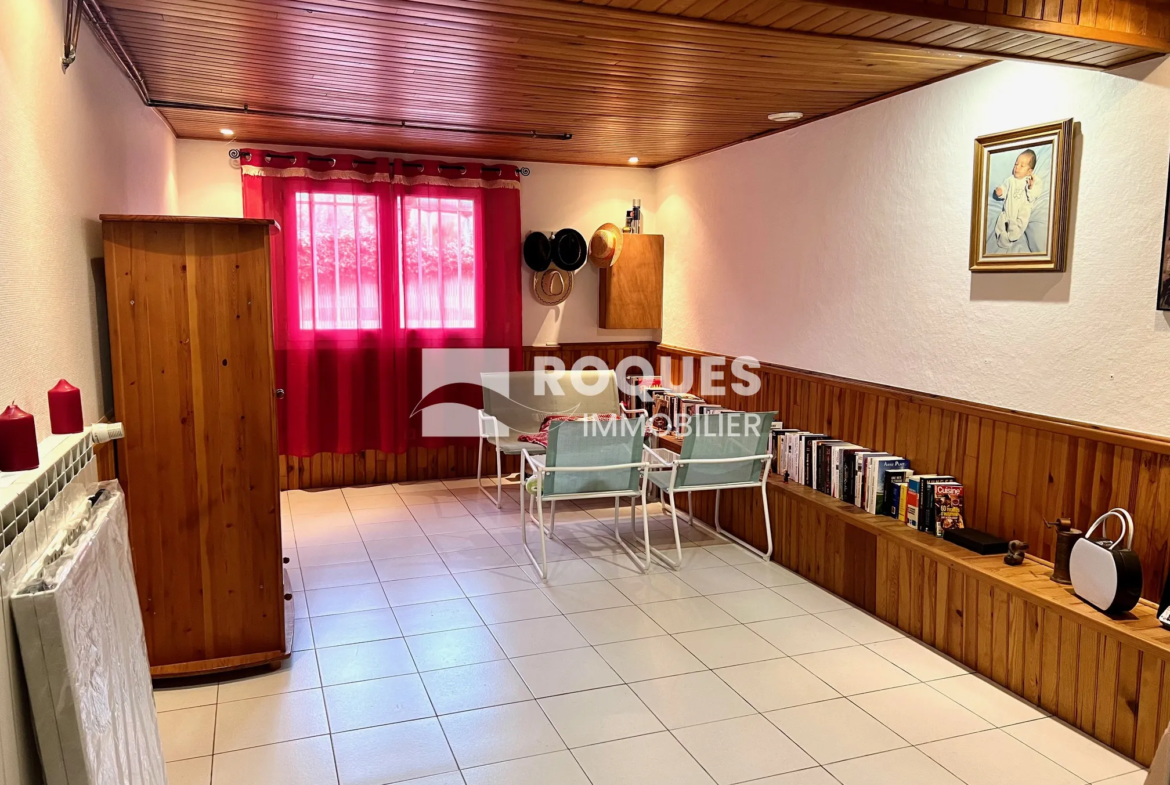 Maison entièrement rénovée à vendre à Millau - 245 000 € 