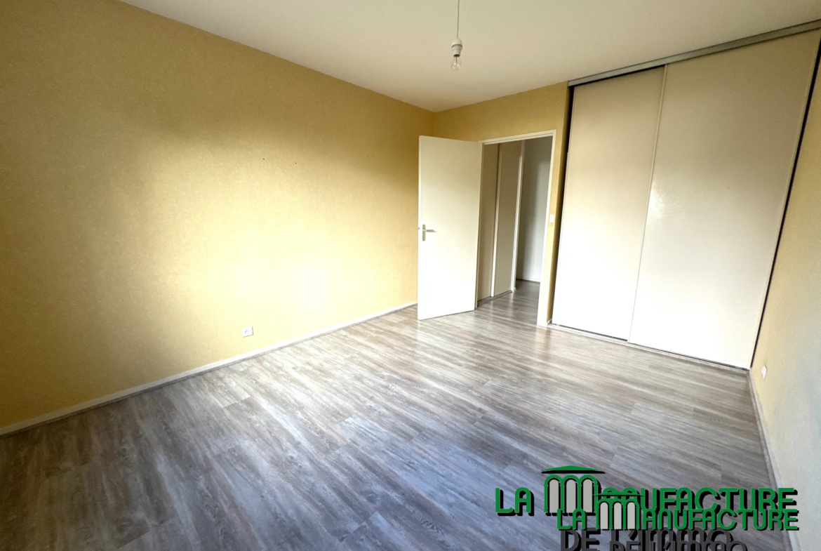 APPARTEMENT F3 À VENDRE DANS RÉSIDENCE DE STANDING À SAINT-PRIEST-EN-JAREZ 