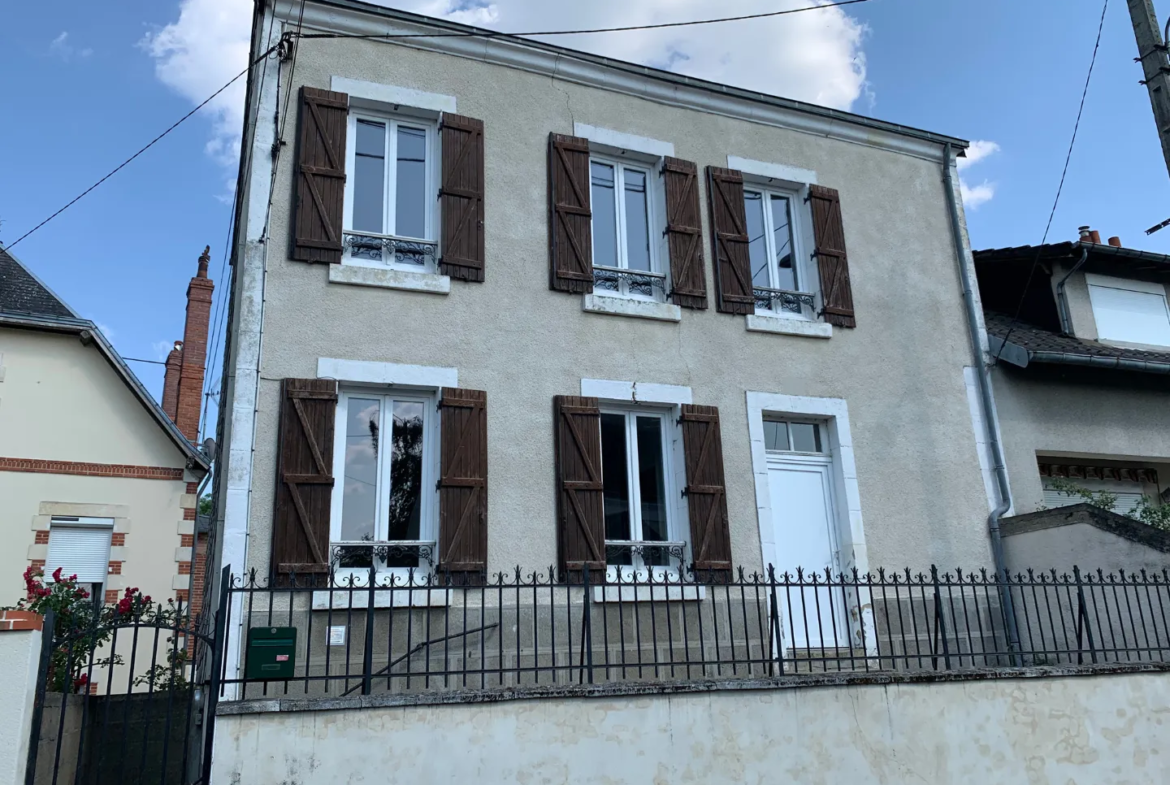 Maison de ville de 79 m² à vendre à Vierzon 