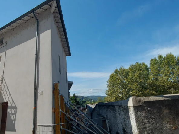 Vente maison de ville à Vienne, nécessitant travaux