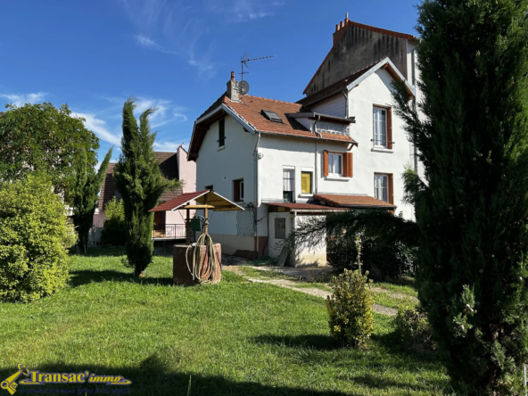 Maison 3 pièces 86m2 avec garages et terrain à Saint-Yorre