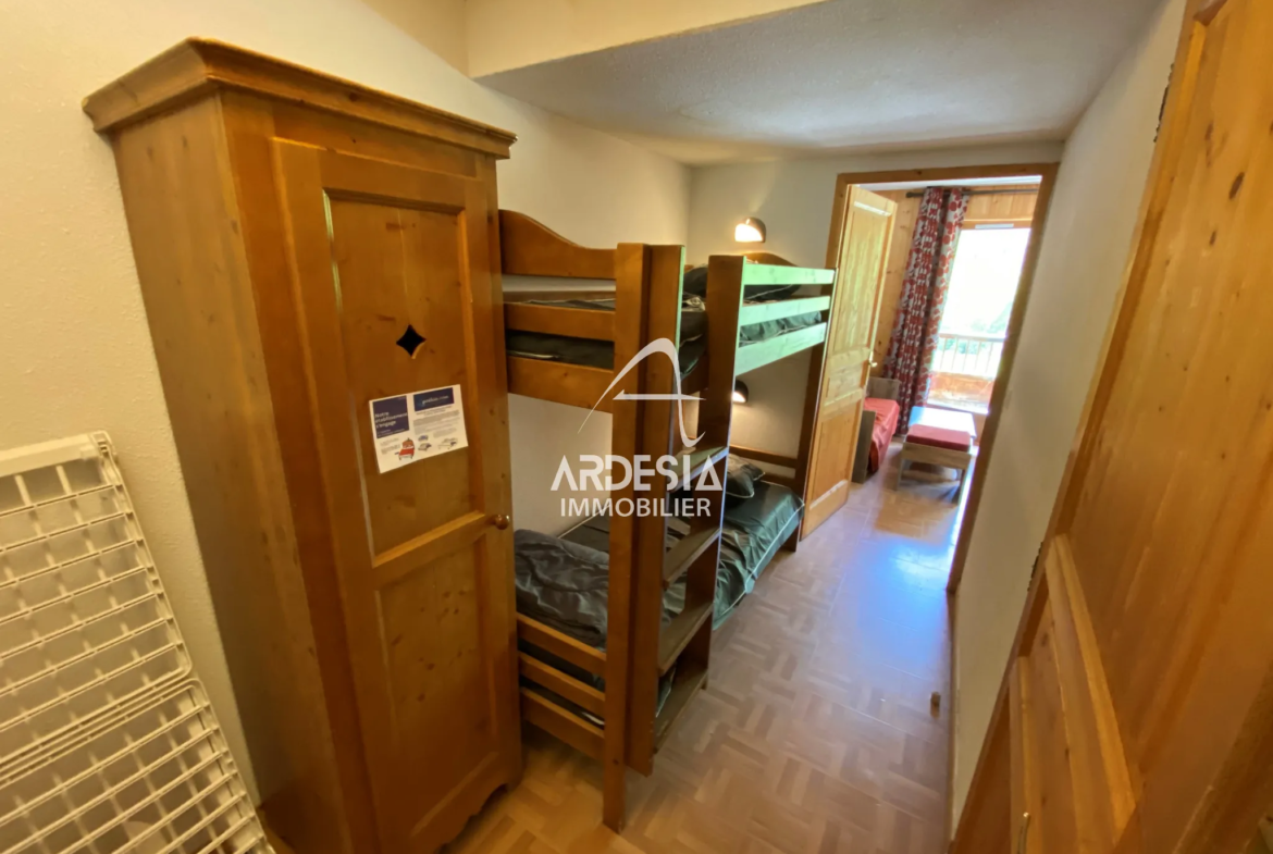 Appartement traversant 2 pièces à vendre à Saint-Sorlin d'Arves 