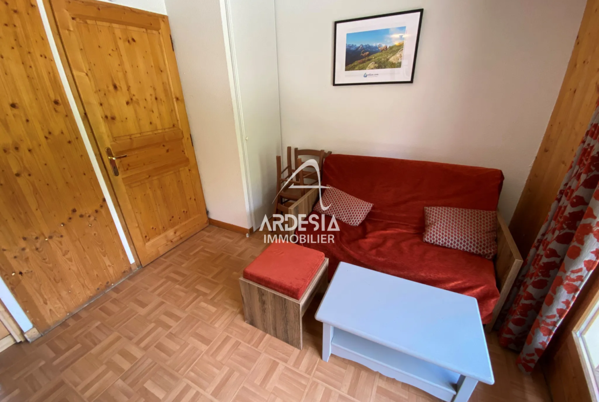 Appartement traversant 2 pièces à vendre à Saint-Sorlin d'Arves 