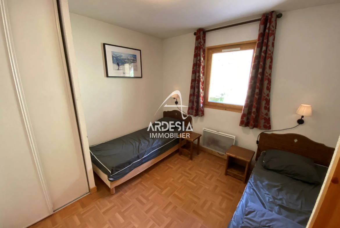 Appartement traversant 2 pièces à vendre à Saint-Sorlin d'Arves 