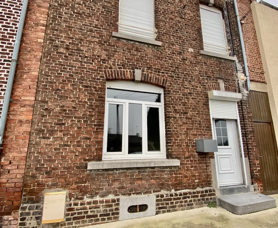 Maison en briques à vendre à Hautmont - Près de 109 m² 