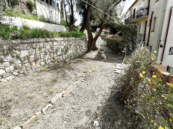 Appartement 3 pièces avec jardin privatif et garage à Magagnosc