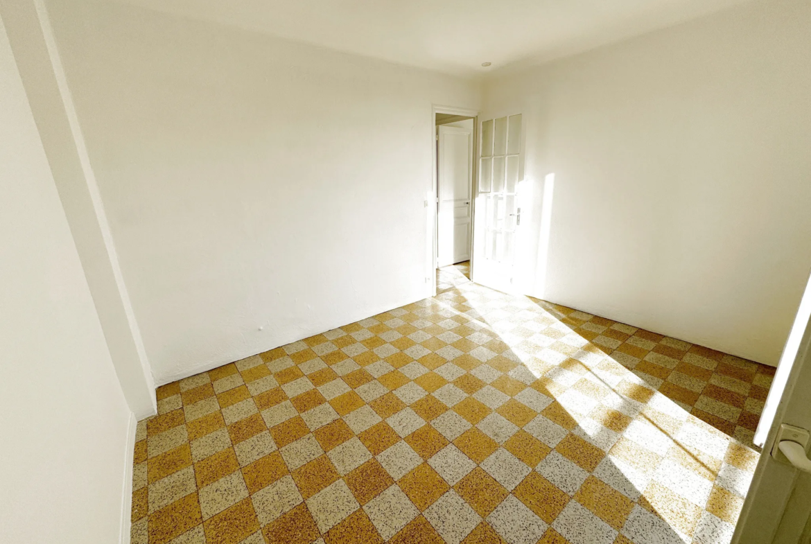 Appartement 3 pièces avec jardin privatif et garage à Magagnosc 