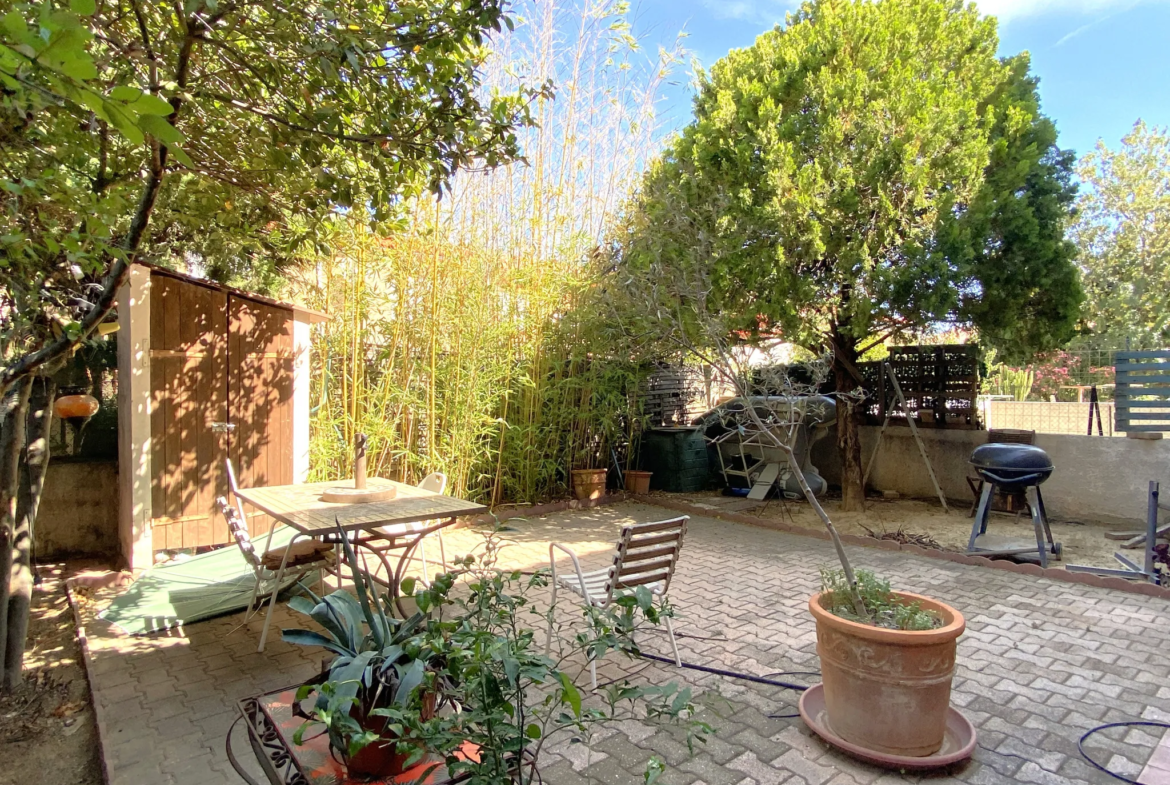 Maison de Ville avec Jardin et Garage à Perpignan Sud 