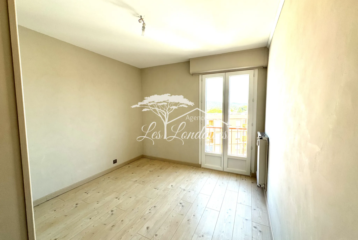 À vendre : Appartement de 75 m² avec 3 chambres au cœur de La Londe-les-Maures 