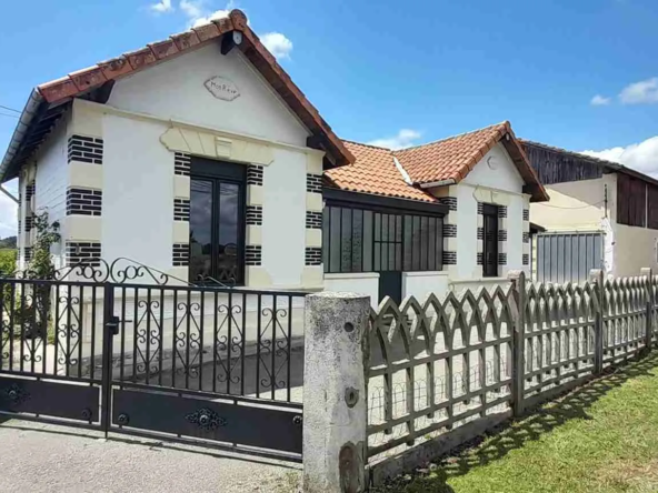 Maison en pierre de 1929 rénovée à St Aubin de Blaye