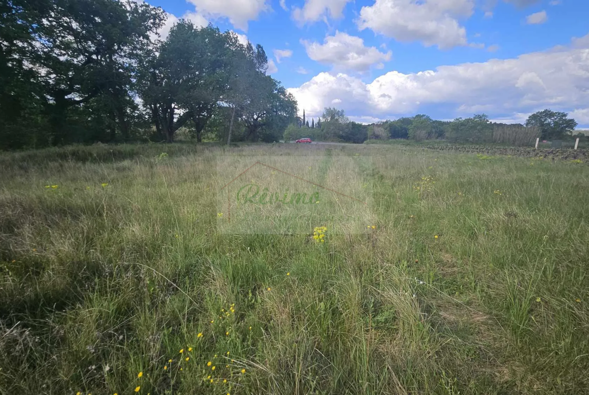 Terrain agricole de 1790 m² à vendre à Galargues pour 10 000 € 