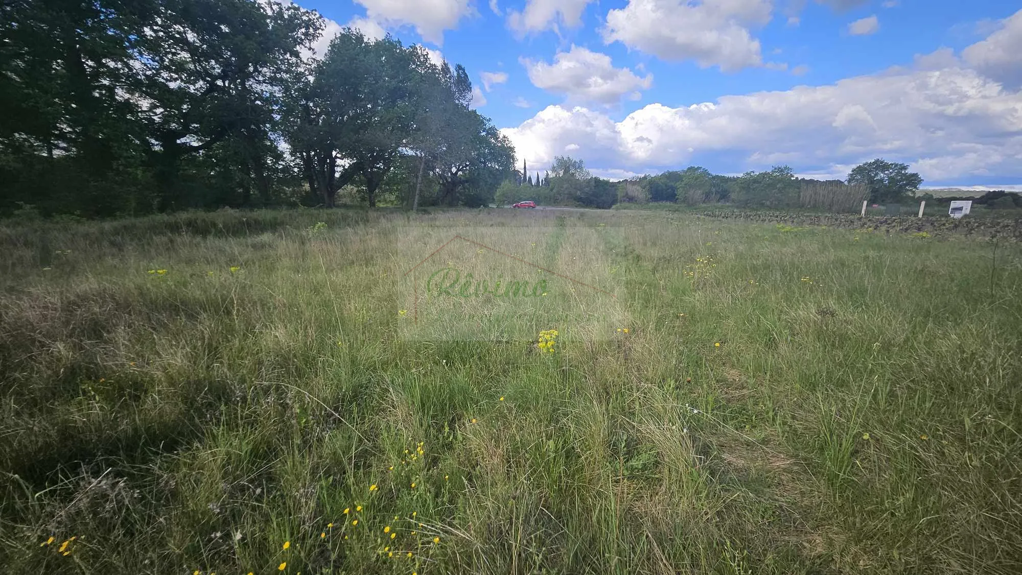 Terrain agricole de 1790 m² à vendre à Galargues pour 10 000 € 