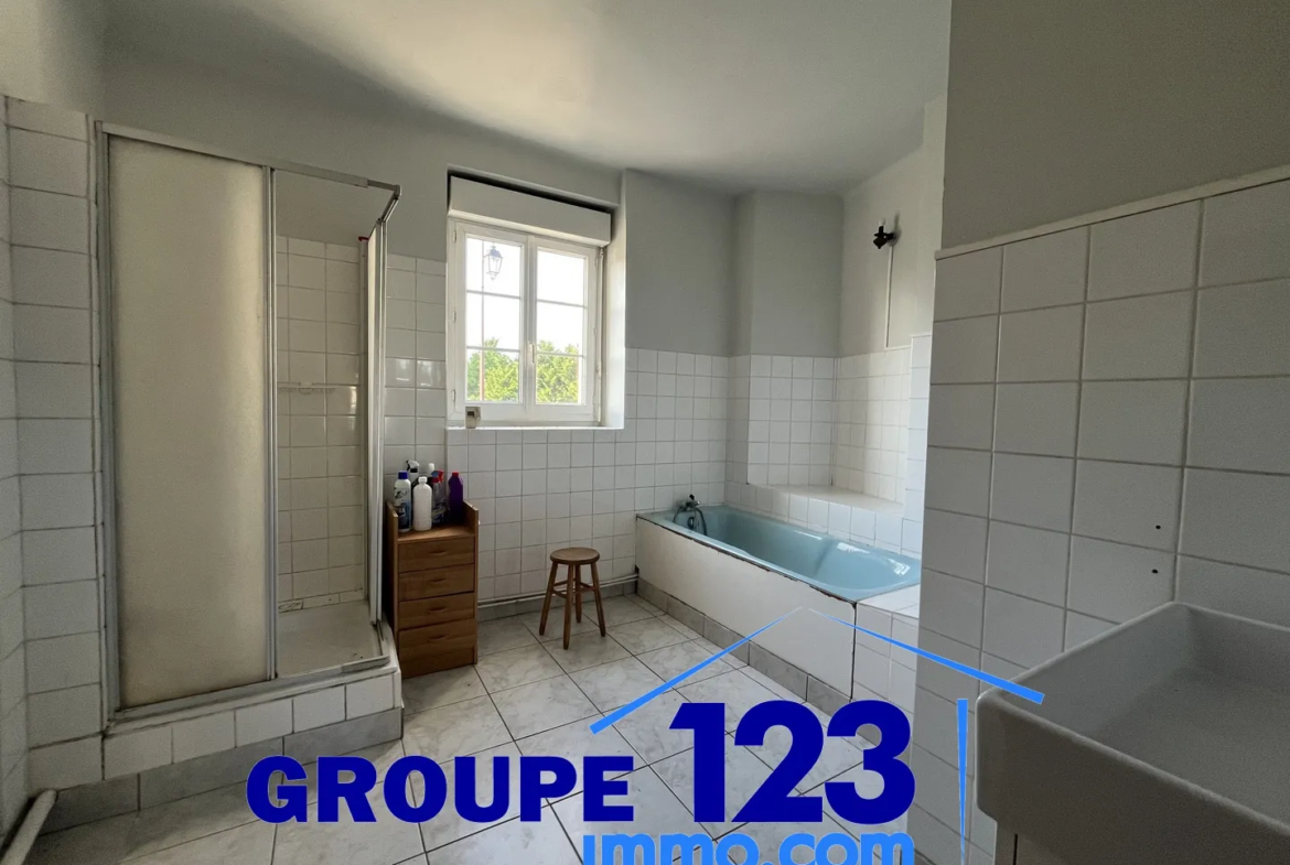 Maison ancienne à vendre à Escamps - 103 m² - 4 chambres 