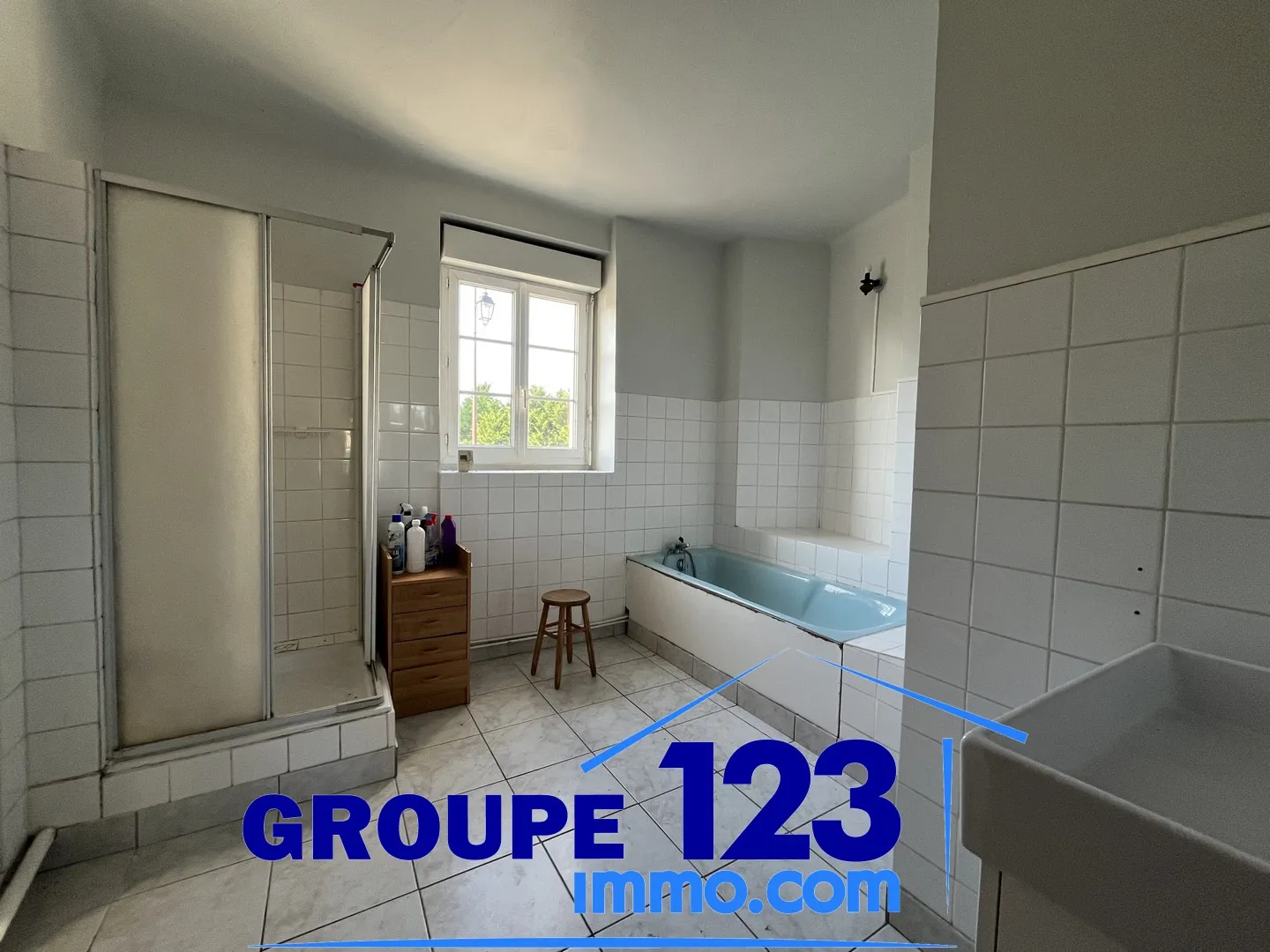 Maison ancienne à vendre à Escamps - 103 m² - 4 chambres 