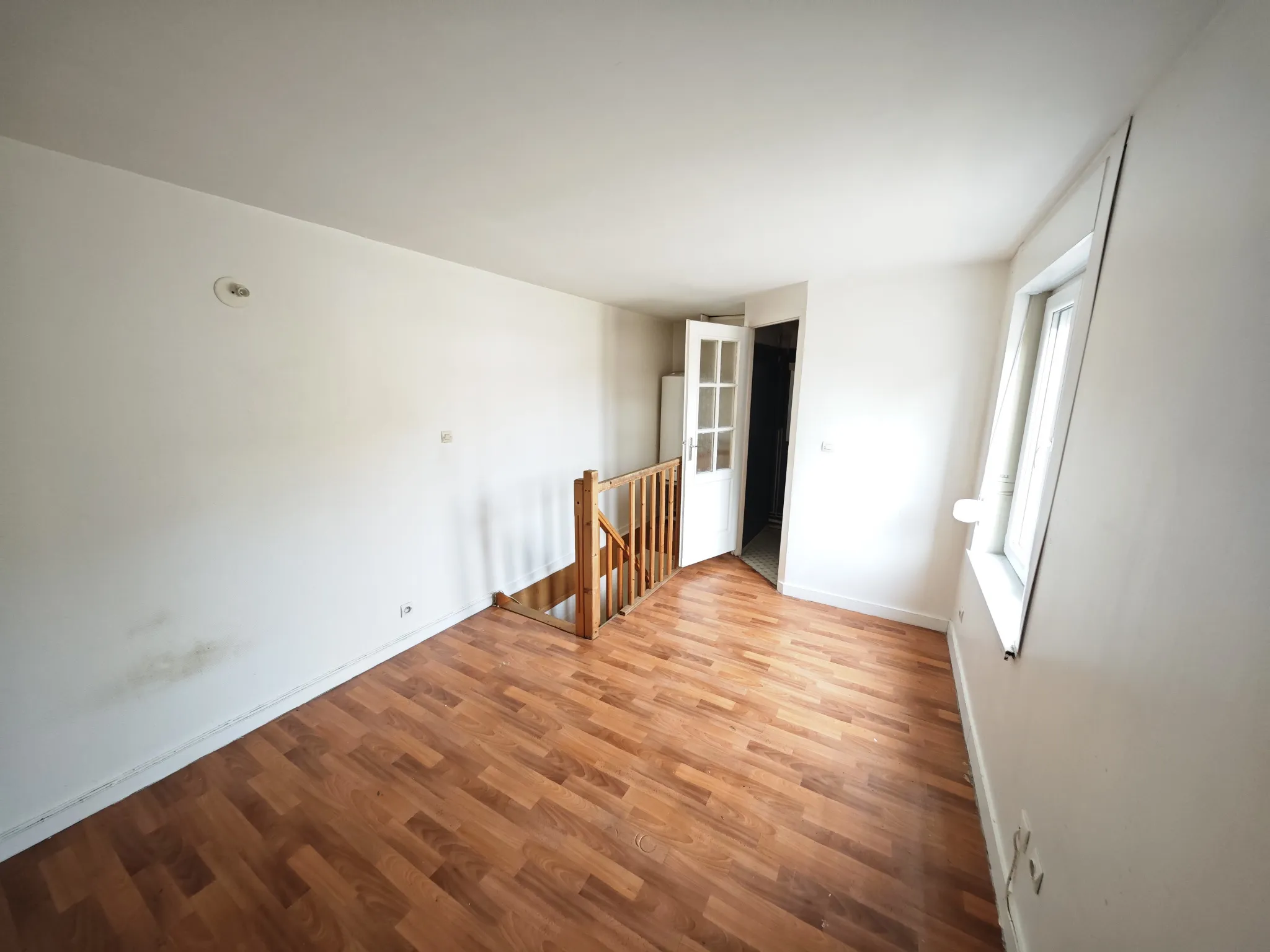 À Vendre : Immeuble de 190 m2 à Roubaix pour 264 000 € 