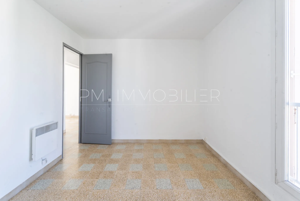 À vendre : Appartement 2 pièces avec vue à Sainte Marguerite, Marseille 