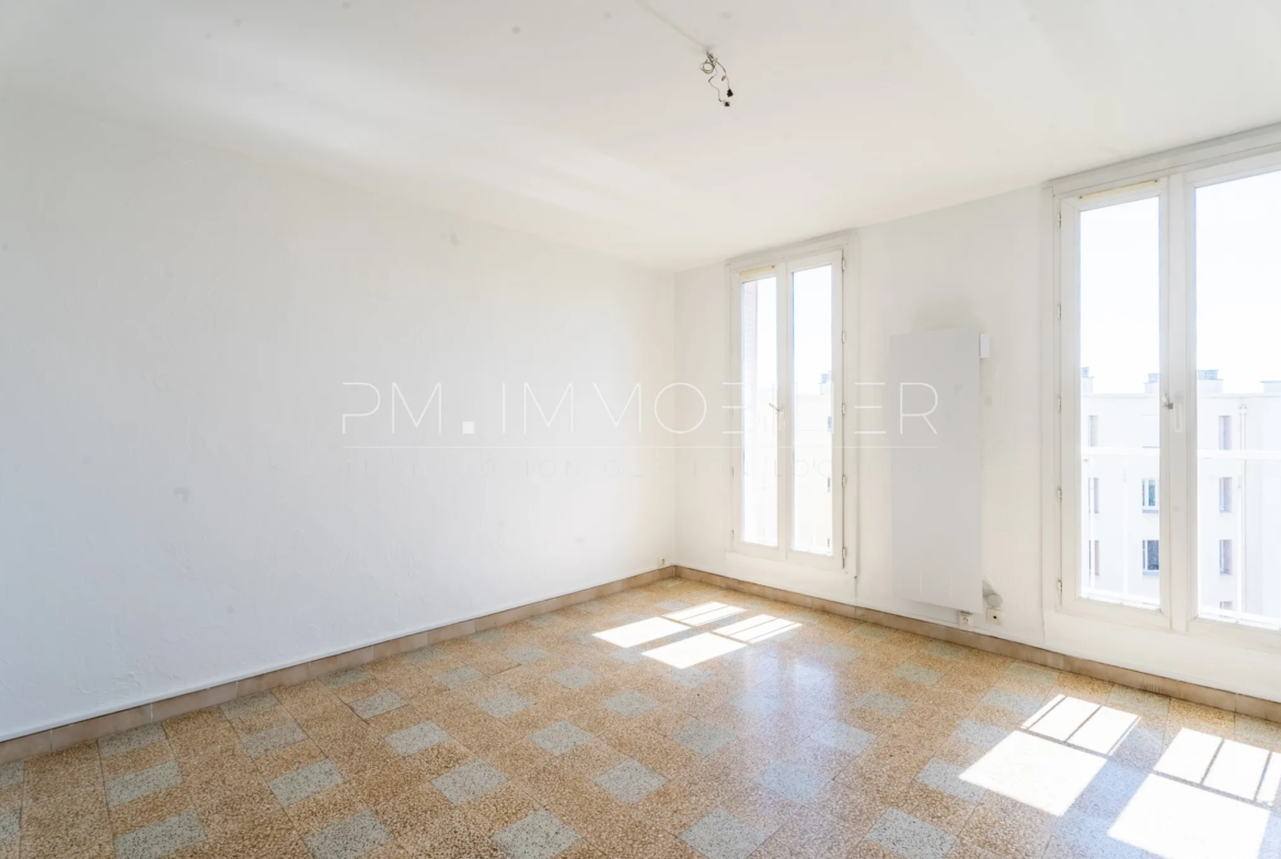 À vendre : Appartement 2 pièces avec vue à Sainte Marguerite, Marseille 