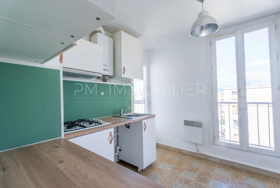 À vendre : Appartement 2 pièces avec vue à Sainte Marguerite, Marseille 