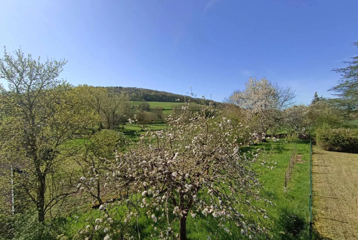 Longère avec deux habitations à Bona (58330) 