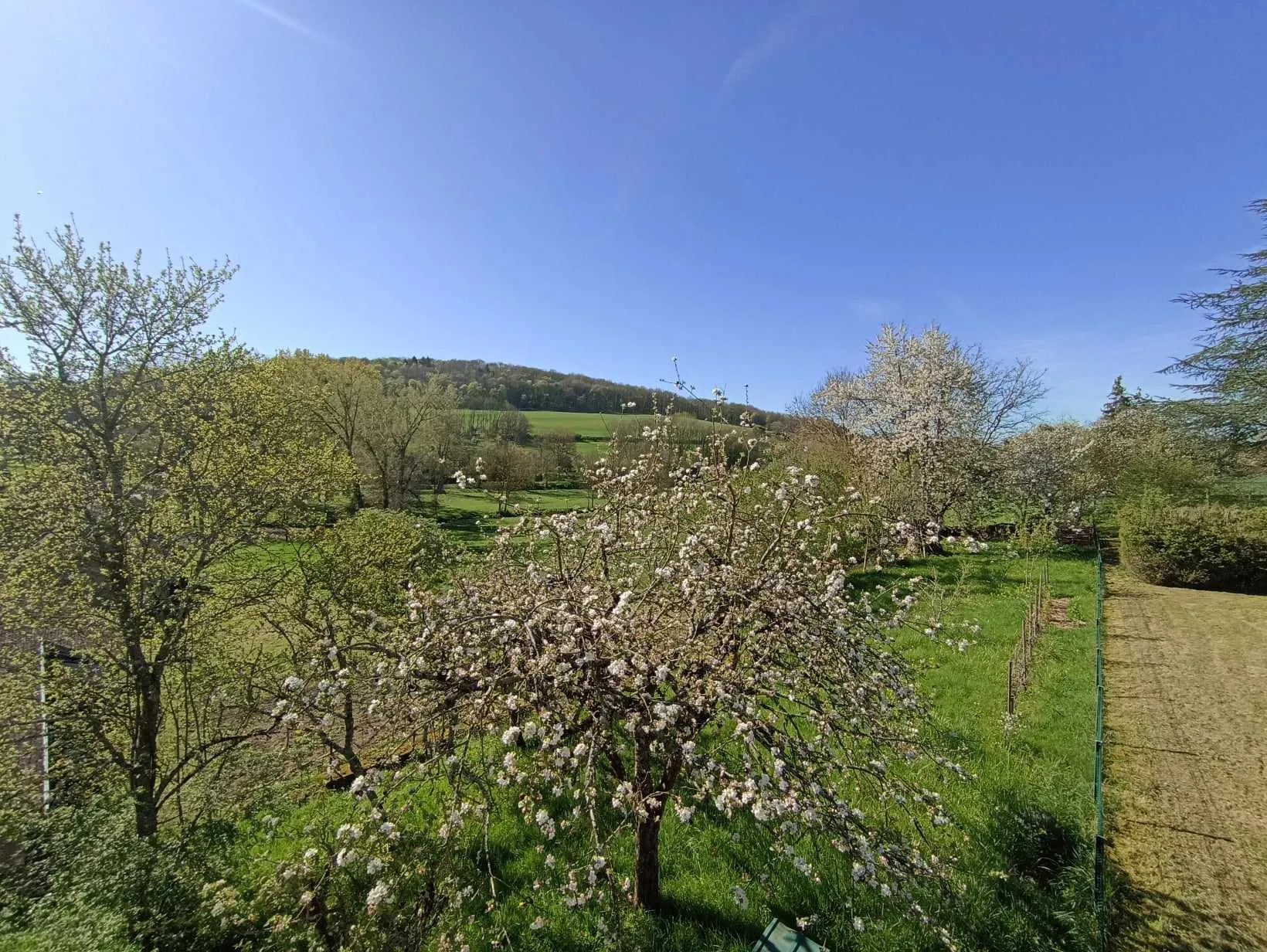 Longère avec deux habitations à Bona (58330) 