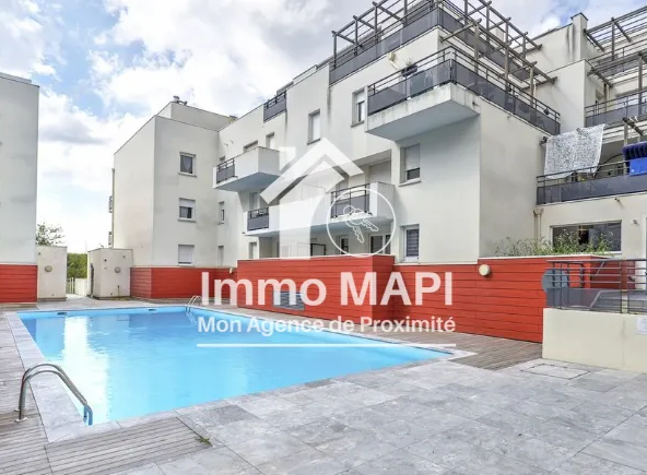 Carrières-sous-Poissy : Appartement T3 de 65m² avec piscine