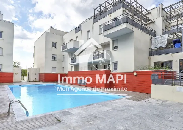 Carrières-sous-Poissy : Appartement T3 de 65m² avec piscine 