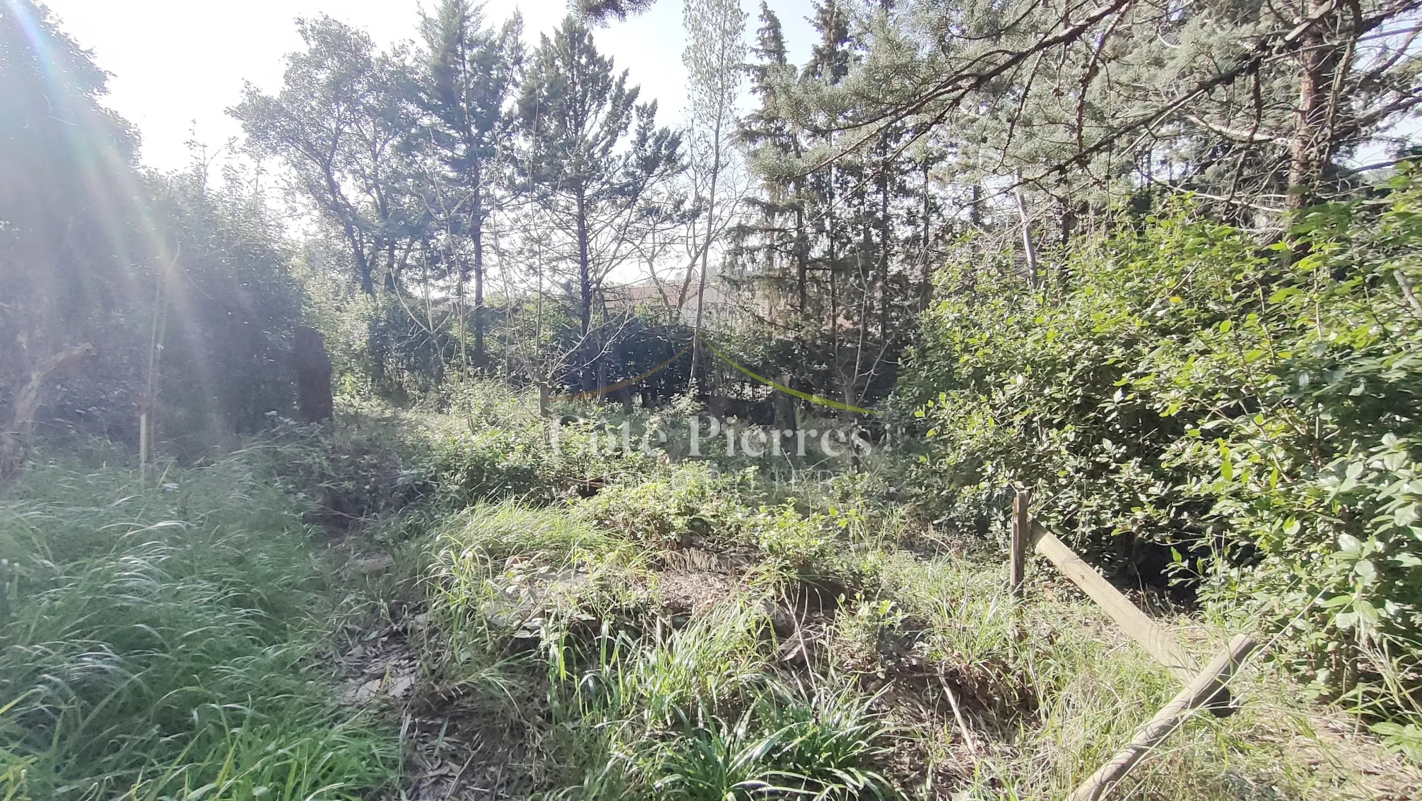 Terrain à bâtir de 554 m² à La Gazelle, Nîmes à vendre 