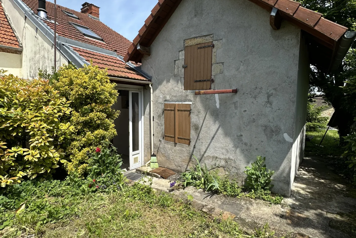 Maison de Bourg T3 avec Jardin à Le Vernet - 70 m² 