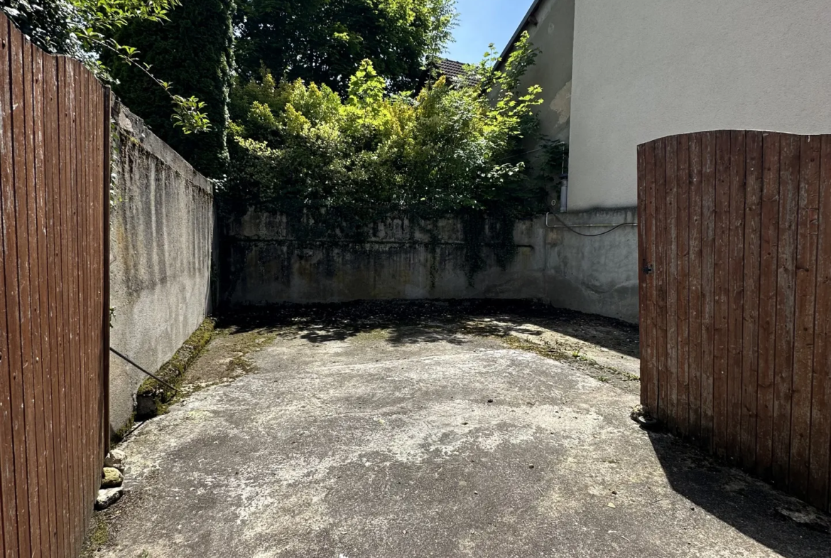 Maison de Bourg T3 avec Jardin à Le Vernet - 70 m² 