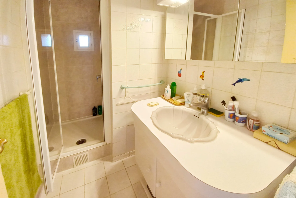 Bel appartement 4/5 pièces à vendre à Créteil, proche métro 