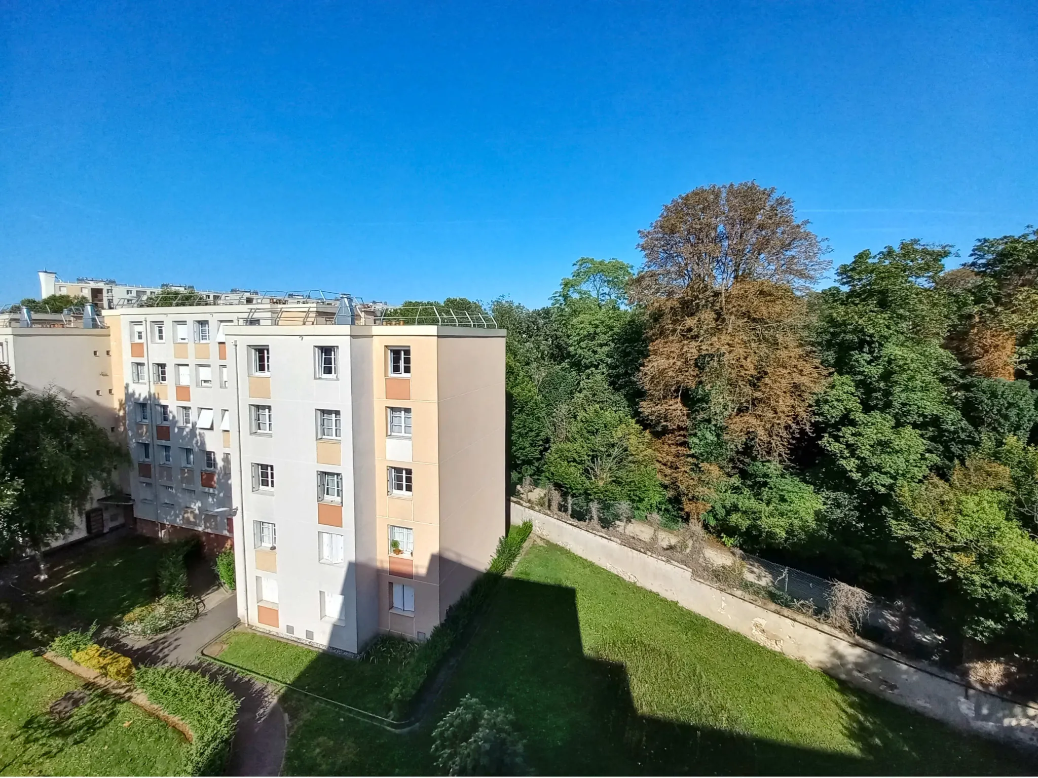 Bel appartement 4/5 pièces à vendre à Créteil, proche métro 