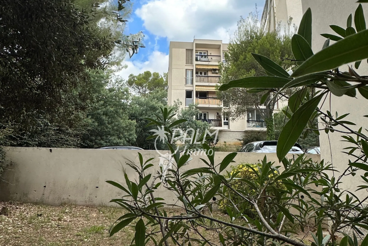 Appartement dernier étage avec vue mer à Vallauris 