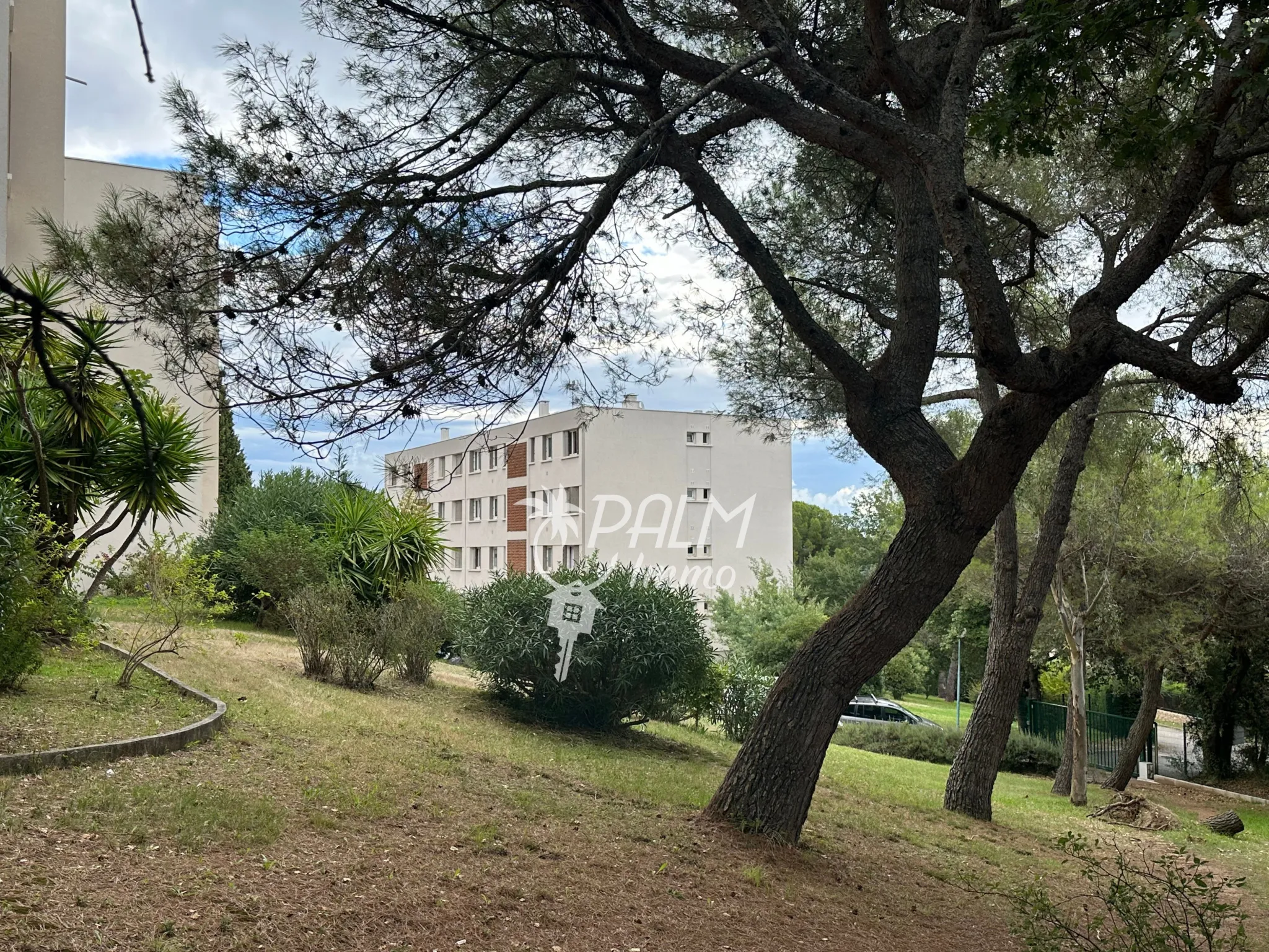 Appartement dernier étage avec vue mer à Vallauris 