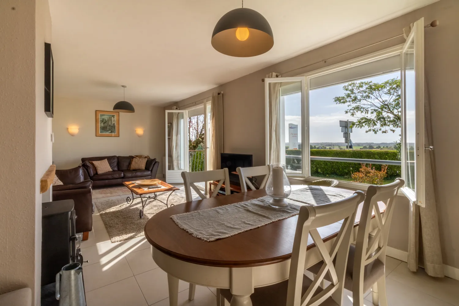 Maison avec 3 chambres, grand sous-sol et jardin à Saint-Savinien 