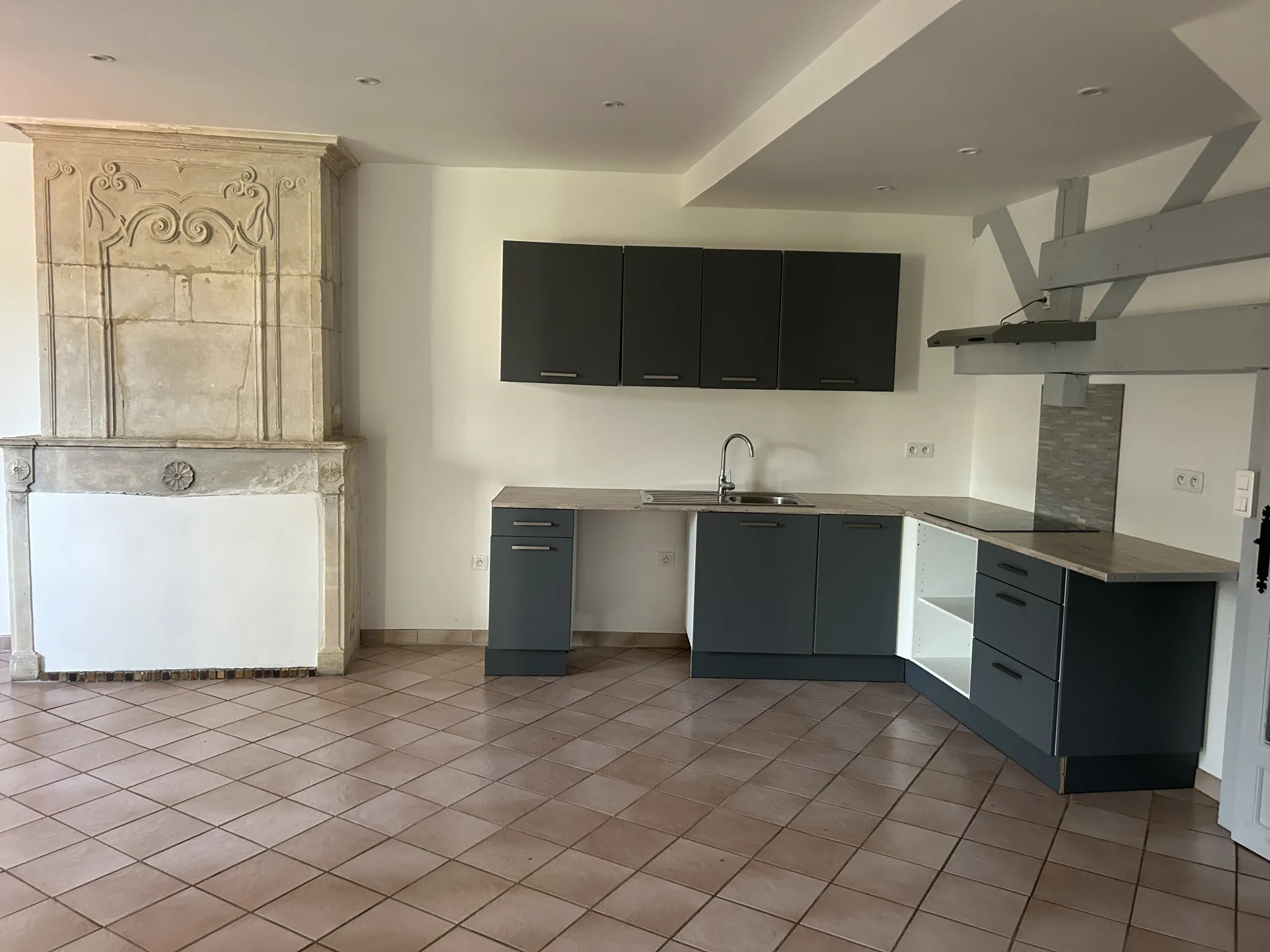 Appartement F3 lumineux de 75 m² à Saclas 