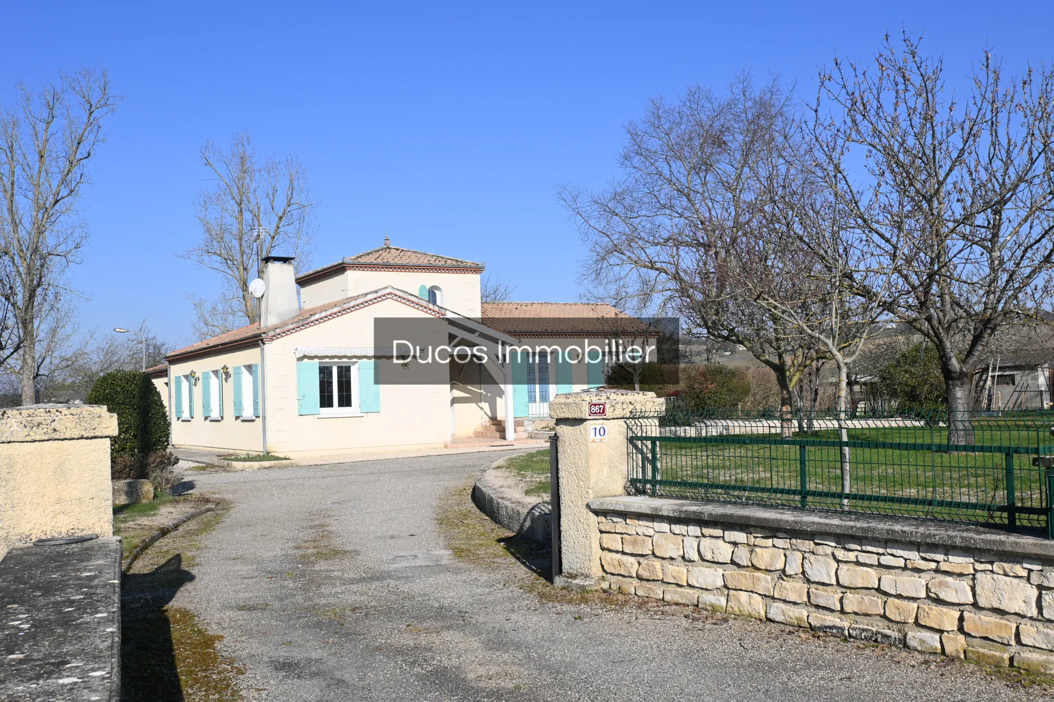 Maison traditionnelle à vendre à Ste Bazeille avec parc arboré 