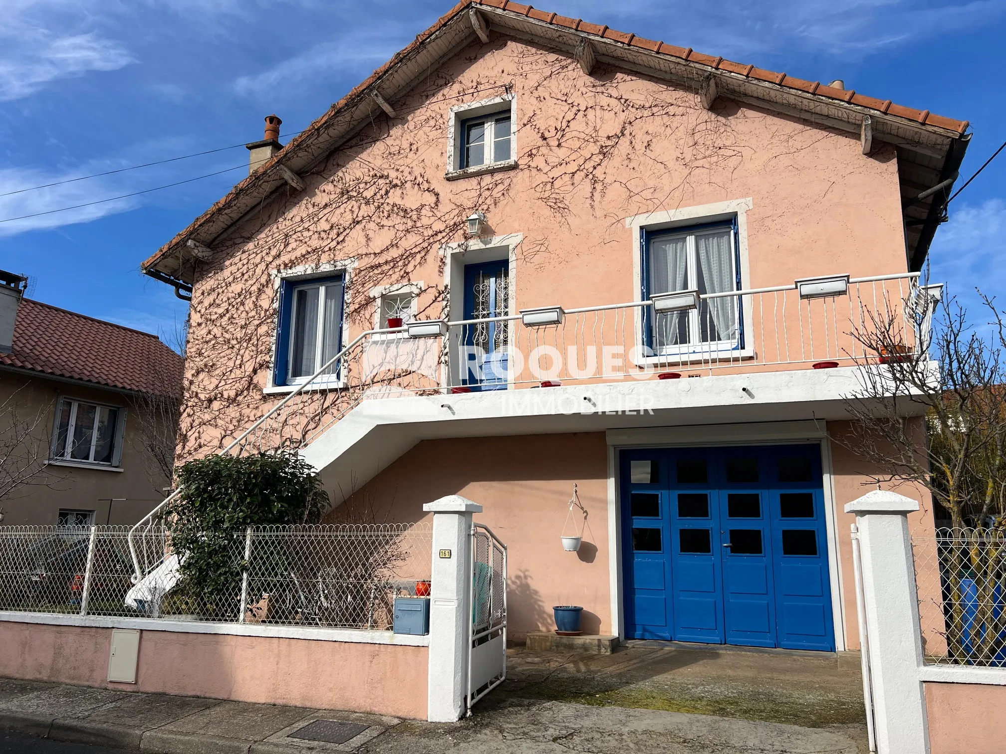 À vendre : Maison T6 avec jardin à Millau 