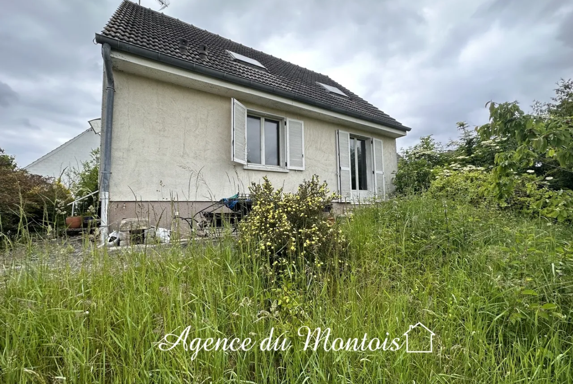 Maison à vendre à Longueville - 4 chambres et jardin 