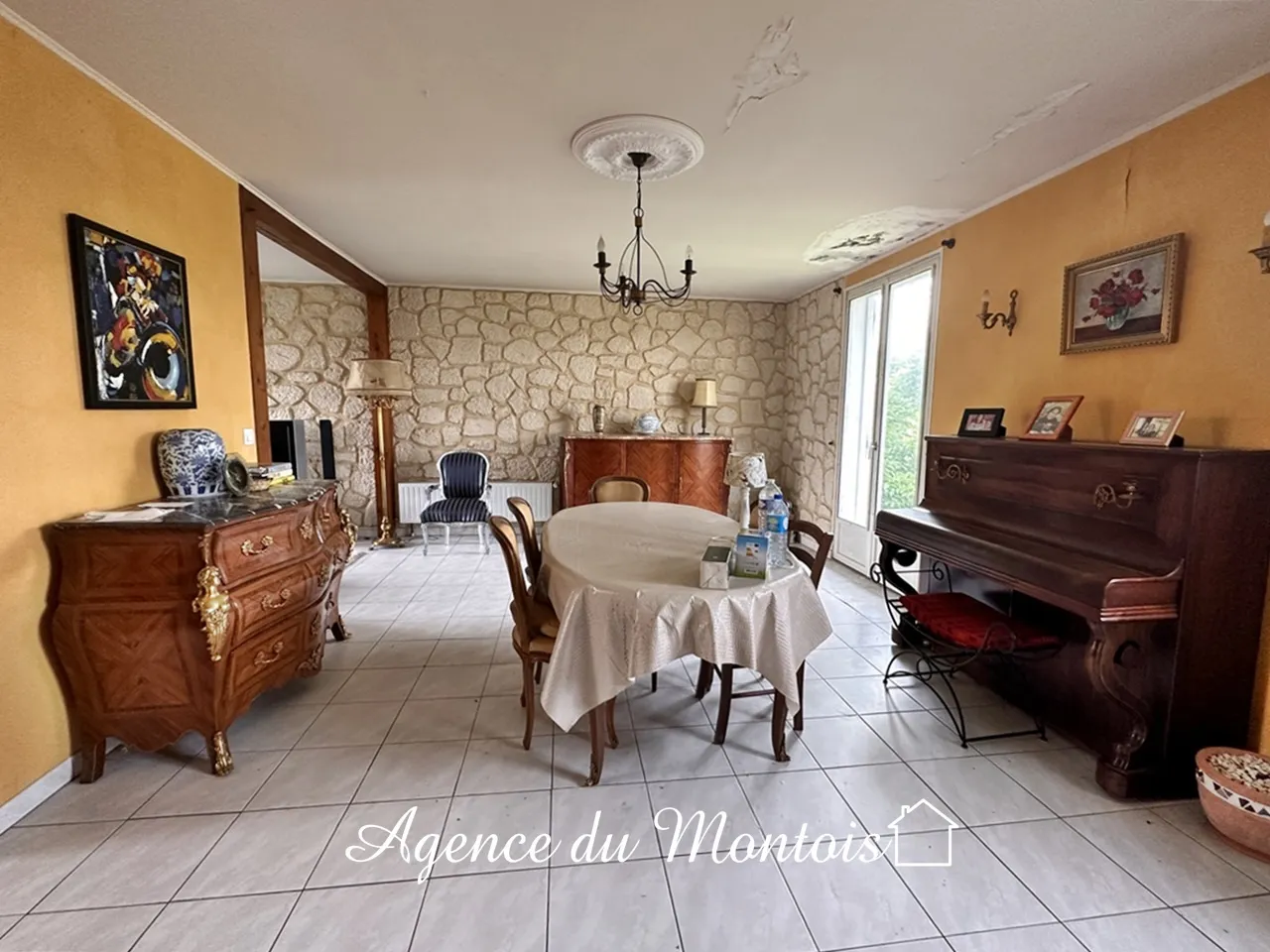 Maison à vendre à Longueville - 4 chambres et jardin 