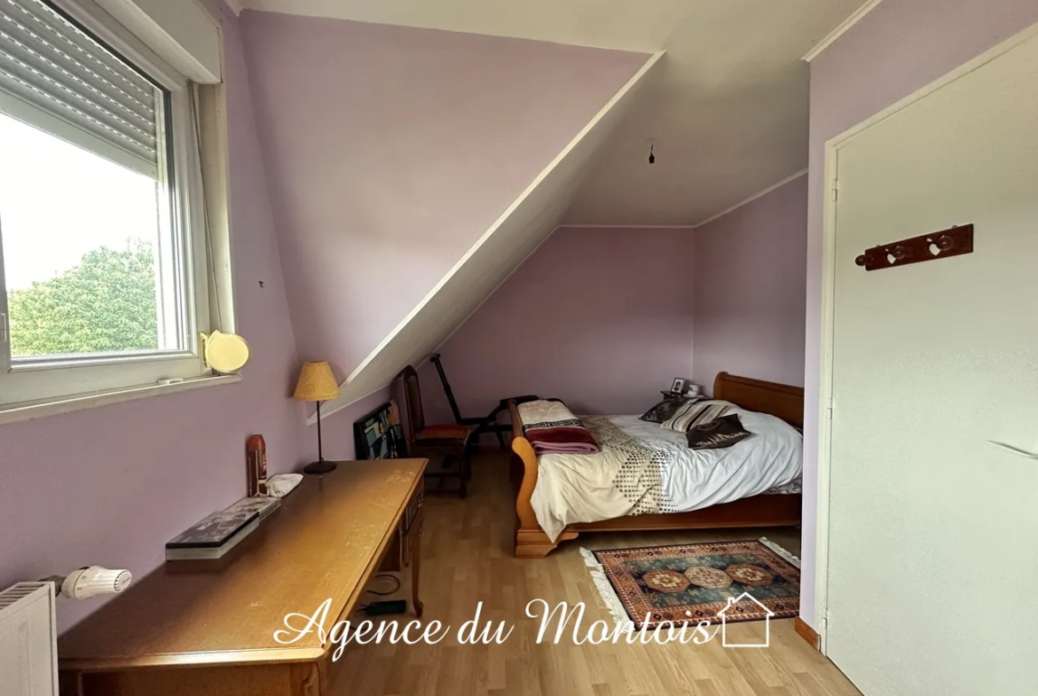 Maison à vendre à Longueville - 4 chambres et jardin 