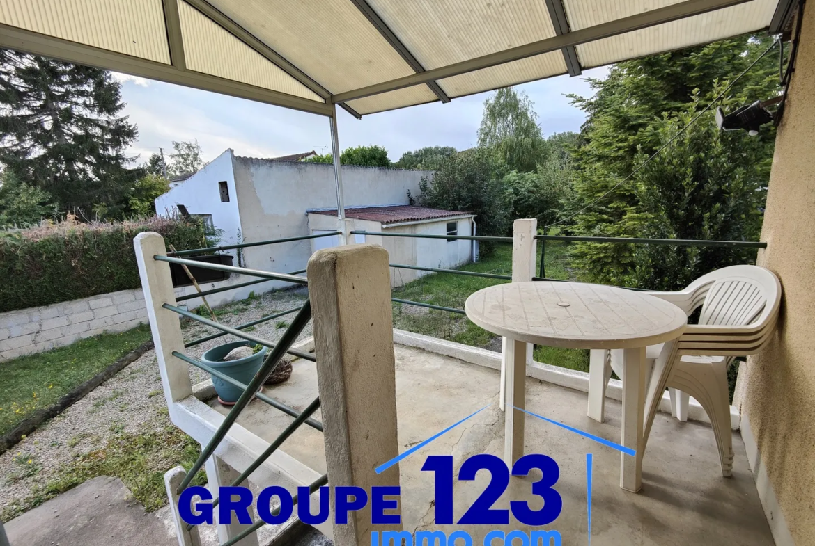 Maison familiale avec grand terrain et double garage à Migennes (89400) 