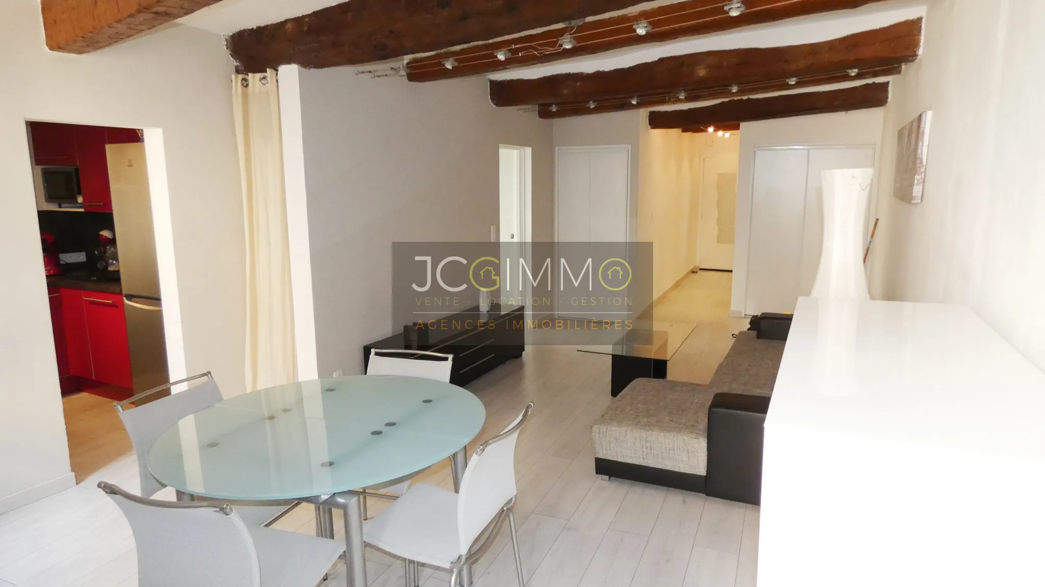 Appartement T2 46 m² au centre historique de Solliès-Toucas 